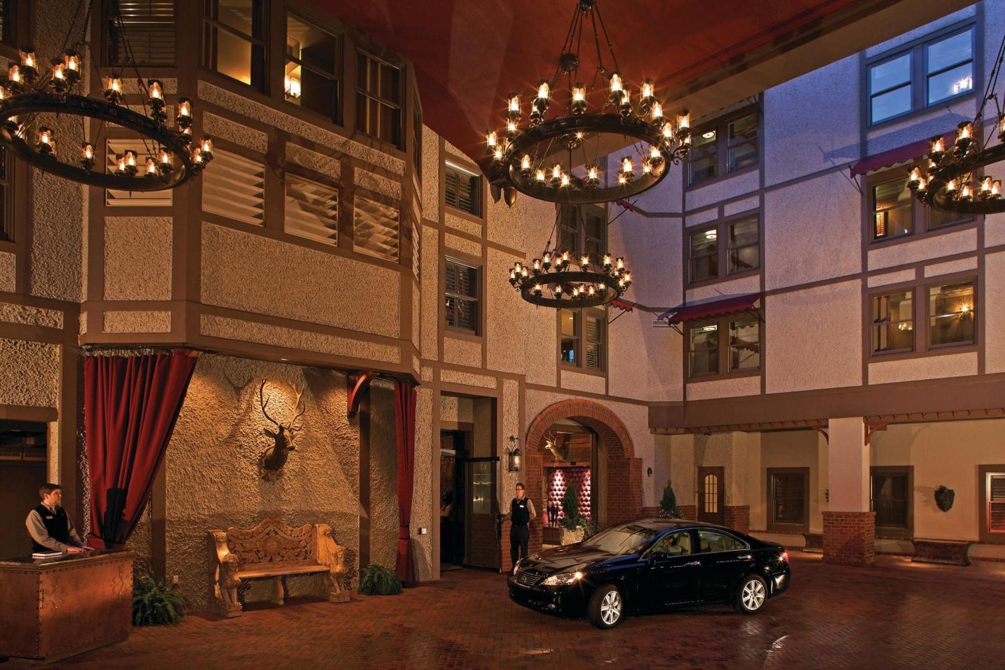 Grand Bohemian Lodge Asheville, Autograph Collection Bagian luar foto